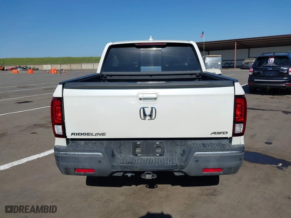 2017 Honda Ridgeline RTL-E with VIN 5FPYK3F7XHB011188, listed as a IAAI auction lot 41766257 with 90,020 mi miles. Bid and sale history available at carsss.com. Image 17.
