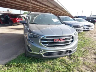 2020 GMC Terrain SLT z VIN 3GKALPEV5LL107341, wystawiony jako IAAI lot #41931464 z przebiegiem 71 632 mil mil oraz . Historia ofert i sprzedaży dostępna na DreamBid. Obrazek 6.
