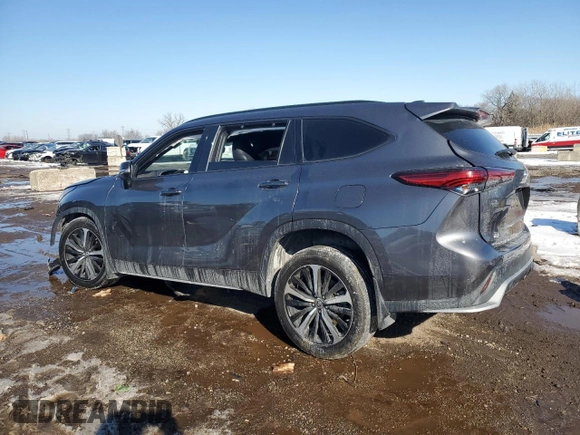2021 Toyota Highlander XSE with VIN 5TDJZRBH4MS159074, listed as a Copart auction lot 46300285 with 61,541 mi miles and Salvage title. Bid and sale history available at DreamBid. Image 2.