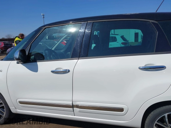 2014 FIAT 500L Lounge z VIN ZFBCFACHXEZ028896, wystawiony jako IAAI lot #41751360 z przebiegiem 157 966 mil mil oraz . Historia ofert i sprzedaży dostępna na DreamBid. Obrazek 14.