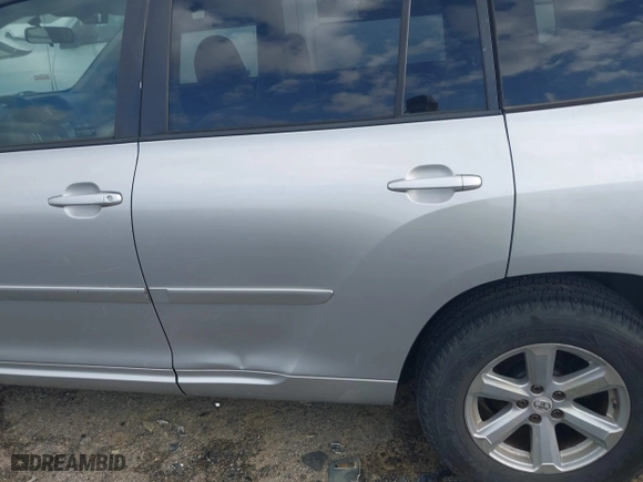 2008 Toyota Highlander with VIN JTEDS41A182058737, listed as a IAAI auction lot 41932660 with 260,512 mi miles. Bid and sale history available at carsss.com. Image 6.