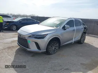 2023 Lexus RX 350 z VIN JTJCHMAA0P2005263, wystawiony jako IAAI lot #40102658 z przebiegiem Nie podano mil oraz . Historia ofert i sprzedaży dostępna na DreamBid. Obrazek 2.