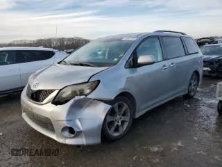 2013 Toyota Sienna SE с VIN 5TDXK3DC3DS395695, выставлен на аукционе Copart как лот 43667345 с пробегом 188 455 миль миль и Чистый • Clean title. История ставок и продаж доступна на DreamBid. Изображение 1.