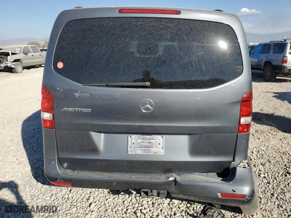 2016 Mercedes-Benz Metris Passenger Van with VIN WD4PG2EE8G3089034, listed as a Copart auction lot 72700064 with 110,674 mi miles and Salvage Title. Bid and sale history available at carsss.com. Image 6.