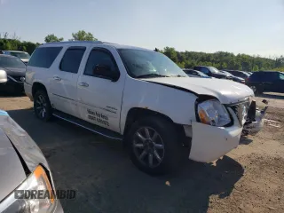 2010 GMC Yukon XL Denali with VIN 1GKUKMEF0AR209403, listed as a Copart auction lot 61909074 with 272,580 mi miles and Salvage Title. Bid and sale history available at carsss.com. Image 4.