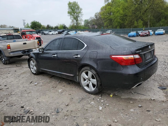 2010 Lexus LS 460 z VIN JTHBL5EFXA5096717, wystawiony jako Copart lot #52701975 z przebiegiem 166 392 mil mil oraz Szkoda całkowita • Salvage title. Historia ofert i sprzedaży dostępna na DreamBid. Obrazek 2.