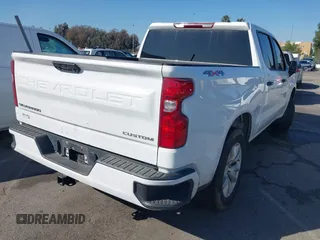 2022 Chevrolet Silverado 1500 Custom with VIN 1GCPDBEK2NZ627732, listed as a IAAI auction lot 41718968 with 1 mi miles. Bid and sale history available at carsss.com. Image 4.