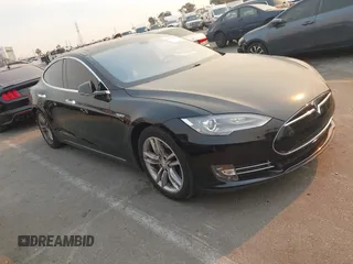 2013 Tesla Model S with VIN 5YJSA1CN3DFP06986, listed as a IAAI auction lot 41271801 with 150,307 mi miles. Bid and sale history available at carsss.com. Image 1.
