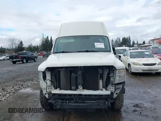 2021 Nissan NV Cargo SV z VIN 1N6BF0LY8MN803945, wystawiony jako IAAI lot #41459255 z przebiegiem 70 324 mil mil oraz . Historia ofert i sprzedaży dostępna na DreamBid. Obrazek 13.
