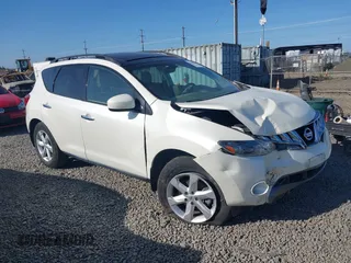 2009 Nissan Murano SL z VIN JN8AZ18W29W133947, wystawiony jako IAAI lot #42408798 z przebiegiem 134 095 mil mil oraz . Historia ofert i sprzedaży dostępna na DreamBid. Obrazek 1.