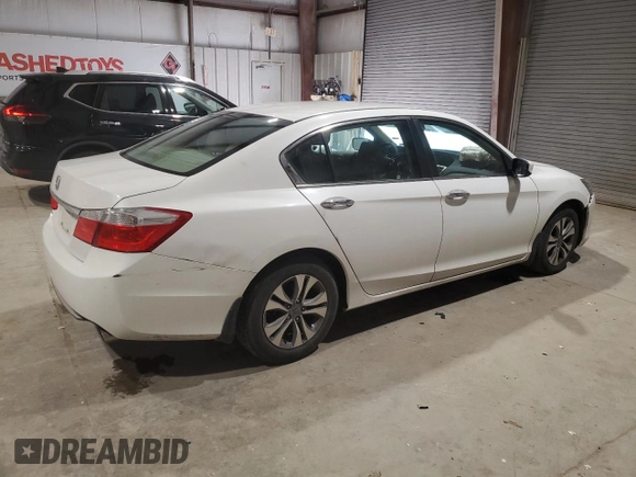 2015 Honda Accord LX with VIN 1HGCR2F33FA030646, listed as a Copart auction lot 44711705 with 122,573 mi miles and Salvage Title. Bid and sale history available at carsss.com. Image 3.