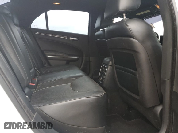 2013 Chrysler 300 C z VIN 2C3CCAET7DH661673, wystawiony jako Copart lot #55738325 z przebiegiem 103 694 mil mil oraz Szkoda całkowita • Salvage title. Historia ofert i sprzedaży dostępna na DreamBid. Obrazek 10.