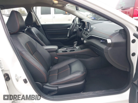 2022 Nissan Altima SR with VIN 1N4BL4CV7NN326103, listed as a IAAI auction lot 41644881 with 54,580 mi miles and . Bid and sale history available at DreamBid. Image 5.