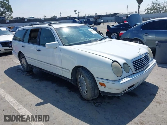 1999 Mercedes-Benz E-Class with VIN WDBJH65F7XA787254, listed as a IAAI auction lot 41884002 with 1 mi miles. Bid and sale history available at carsss.com. Image 1.