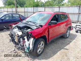 2024 Jeep Compass Latitude z VIN 3C4NJDBN5RT579943, wystawiony jako IAAI lot #42461866 z przebiegiem 18 241 mil mil oraz . Historia ofert i sprzedaży dostępna na DreamBid. Obrazek 20.