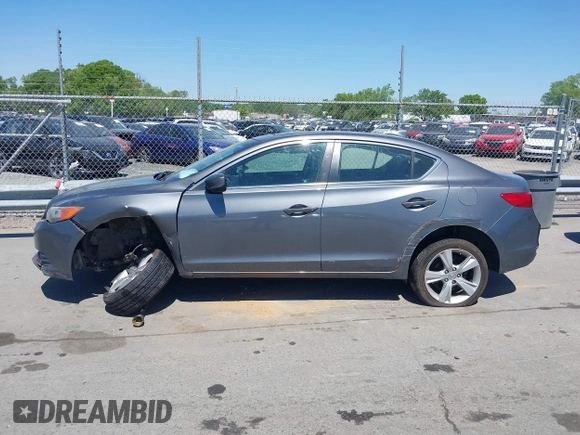 2013 Acura ILX Tech Pkg with VIN 19VDE1F7XDE007976, listed as a IAAI auction lot 42052098 with 119,494 mi miles. Bid and sale history available at carsss.com. Image 14.