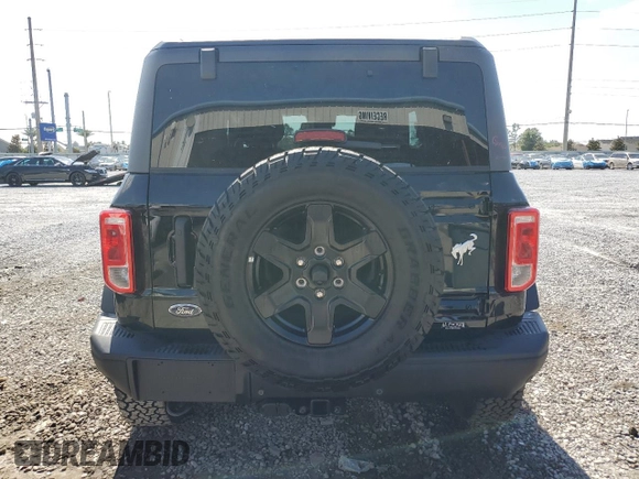 2024 Ford Bronco z VIN 1FMDE1AP7RLB23029, wystawiony jako Copart lot #54862095 z przebiegiem 4 021 mil mil oraz Szkoda całkowita • Salvage title. Historia ofert i sprzedaży dostępna na DreamBid. Obrazek 6.