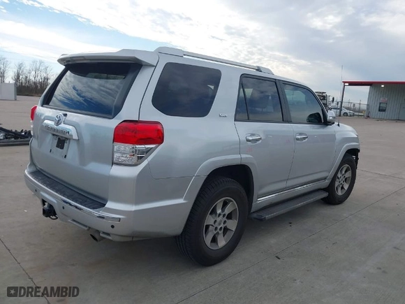 2010 Toyota 4Runner SR5 with VIN JTEZU5JR2A5007733, listed as a IAAI auction lot 41337671 with 93,371 mi miles. Bid and sale history available at carsss.com. Image 4.
