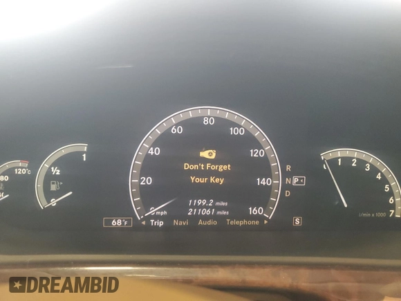 2008 Mercedes-Benz S 550 z VIN WDDNG86X28A188228, wystawiony jako Copart lot #59687055 z przebiegiem 211 061 mil mil oraz Szkoda całkowita • Salvage title. Historia ofert i sprzedaży dostępna na DreamBid. Obrazek 9.