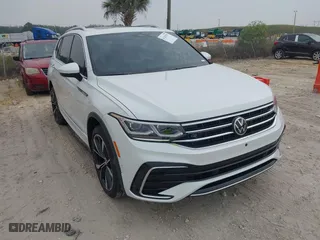 2022 Volkswagen Tiguan SEL R-Line with VIN 3VV4B7AX5NM111133, listed as a IAAI auction lot 41281525 with 23,015 mi miles. Bid and sale history available at carsss.com. Image 1.