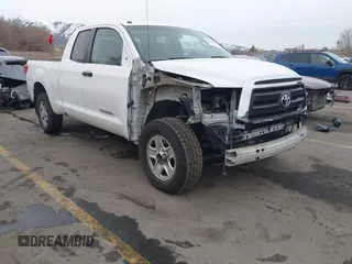2012 Toyota Tundra z VIN 5TFUM5F11CX039386, wystawiony jako IAAI lot #41472576 z przebiegiem 213 295 mil mil oraz . Historia ofert i sprzedaży dostępna na DreamBid. Obrazek 1.