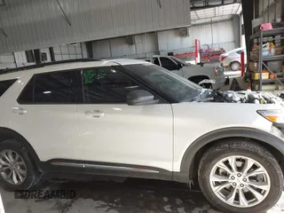 2023 Ford Explorer XLT with VIN 1FMSK8DH2PGB30764, listed as a IAAI auction lot 41608272 with 33,952 mi miles. Bid and sale history available at carsss.com. Image 14.