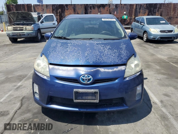 2010 Toyota Prius II z VIN JTDKN3DU1A0026939, wystawiony jako Copart lot #60292425 z przebiegiem 310 618 mil mil oraz Czysty tytuł • Clean title. Historia ofert i sprzedaży dostępna na DreamBid. Obrazek 5.