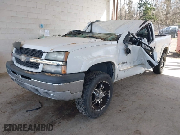 2005 Chevrolet Silverado 1500HD LT z VIN 1GCGK13U25F921945, wystawiony jako IAAI lot #41688949 z przebiegiem 250 734 mil mil oraz . Historia ofert i sprzedaży dostępna na DreamBid. Obrazek 16.