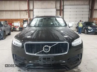 2017 Volvo XC90 R-Design z VIN YV4102KM6H1156529, wystawiony jako IAAI lot #42436519 z przebiegiem 100 081 mil mil oraz . Historia ofert i sprzedaży dostępna na DreamBid. Obrazek 12.