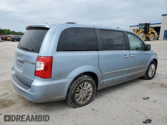 2012 Chrysler Town & Country Limited z VIN 2C4RC1GGXCR394219, wystawiony jako Copart lot #57032565 z przebiegiem Nie podano mil oraz Szkoda całkowita • Salvage title. Historia ofert i sprzedaży dostępna na DreamBid. Obrazek 3.