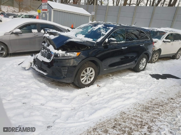 2019 Kia Sorento LX V6 with VIN 5XYPGDA5XKG558947, listed as a IAAI auction lot 41374034 with 47,389 mi miles. Bid and sale history available at carsss.com. Image 18.