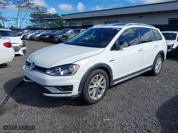 2017 Volkswagen Golf Alltrack S with VIN 3VWH17AU0HM525270, listed as a IAAI auction lot 40931148 with 1 mi miles. Bid and sale history available at carsss.com. Image 2.