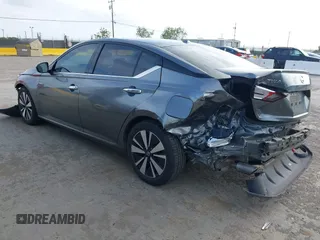 2019 Nissan Altima SL with VIN 1N4BL4EV4KC253275, listed as a IAAI auction lot 42041867 with 70,429 mi miles and . Bid and sale history available at DreamBid. Image 3.