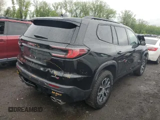 2024 GMC Acadia AWD AT4 z VIN 1GKENPKS8RJ231092, wystawiony jako Copart lot #55136345 z przebiegiem 3800 mil mil oraz Szkody całkowita. Historia ofert i sprzedaży dostępna na DreamBid. Obrazek 3.