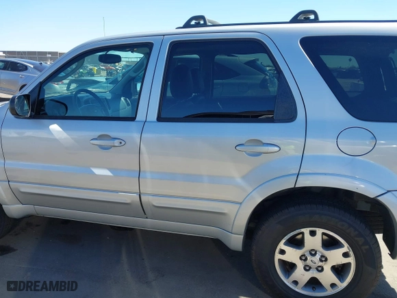 2005 Ford Escape Limited with VIN 1FMCU94145KA63604, listed as a IAAI auction lot 41825343 with 179,263 mi miles. Bid and sale history available at carsss.com. Image 15.