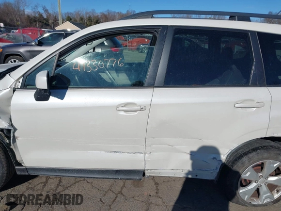 2015 Subaru Forester 2.5i Premium with VIN JF2SJADC8FG518276, listed as a IAAI auction lot 41330776 with 137,209 mi miles. Bid and sale history available at carsss.com. Image 15.