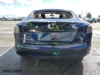 2013 Tesla Model S with VIN 5YJSA1CN1DFP08574, listed as a Copart auction lot 48762375 with 197,328 mi miles and Salvage Title. Bid and sale history available at carsss.com. Image 6.
