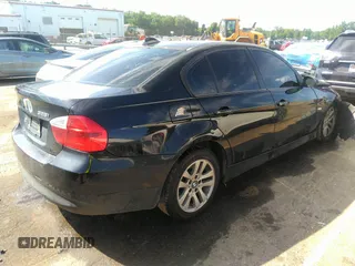 2007 BMW 3 Series 328i with VIN WBAVA33597KX72102, listed as a IAAI auction lot 36632710 with 267,435 mi miles and . Bid and sale history available at DreamBid. Image 4.