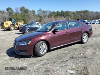 2014 Volkswagen Passat Wolfsburg Edition z VIN 1VWAT7A33EC096691, wystawiony jako Copart lot #46219345 z przebiegiem 197 679 mil mil oraz Szkoda całkowita • Salvage title. Historia ofert i sprzedaży dostępna na DreamBid. Obrazek 1.