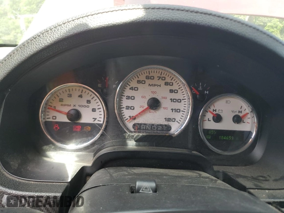 2004 Ford F-150 XLT z VIN 1FTPW14504KD30014, wystawiony jako Copart lot #62079815 z przebiegiem 184 653 mil mil oraz Szkoda całkowita • Salvage title. Historia ofert i sprzedaży dostępna na DreamBid. Obrazek 9.