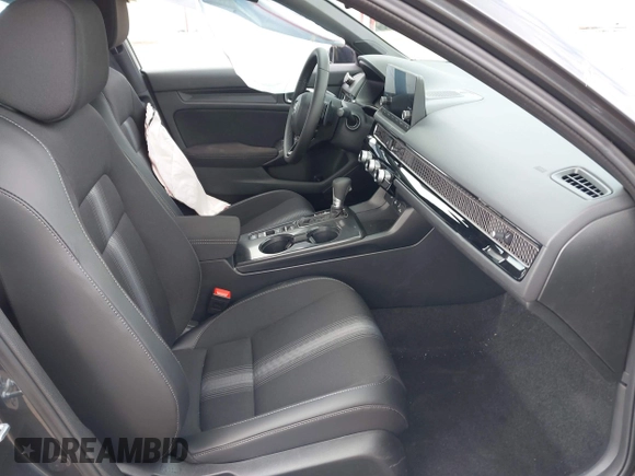 2025 Honda Civic Sport z VIN 2HGFE2F5XSH561073, wystawiony jako IAAI lot #41979103 z przebiegiem 1819 mil mil oraz . Historia ofert i sprzedaży dostępna na DreamBid. Obrazek 5.