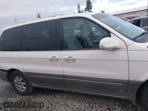 2005 Kia Sedona LX with VIN KNDUP132X56742698, listed as a IAAI auction lot 41637967 with 118,346 mi miles. Bid and sale history available at carsss.com. Image 14.