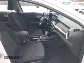 2023 Kia Forte LXS with VIN 3KPF24AD2PE602140, listed as a IAAI auction lot 42178222 with 39,421 mi miles and . Bid and sale history available at DreamBid. Image 5.