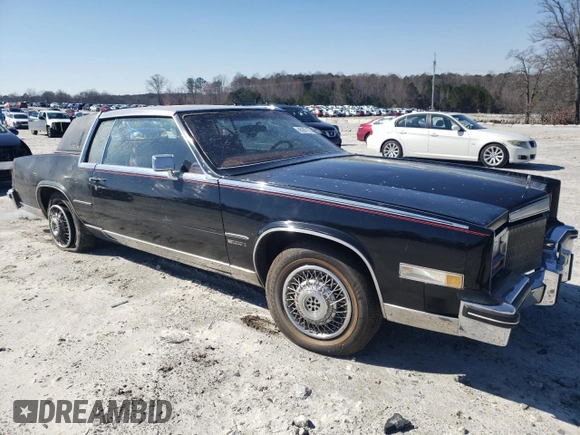 1981 Cadillac Eldorado z VIN 1G6AL5799BE635997, wystawiony jako Copart lot #45287175 z przebiegiem 46 416 mil mil oraz Czysty tytuł • Clean title. Historia ofert i sprzedaży dostępna na DreamBid. Obrazek 4.
