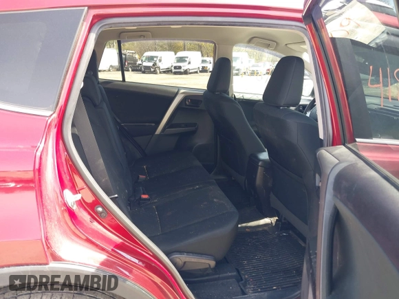 2018 Toyota RAV4 LE с VIN 2T3BFREV5JW752435, выставлен на аукционе IAAI как лот 41851809 с пробегом 132 859 миль миль и . История ставок и продаж доступна на DreamBid. Изображение 8.