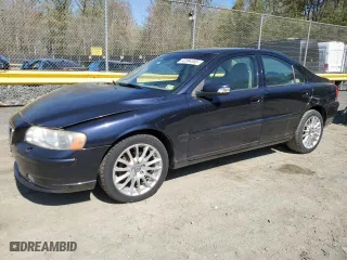 2008 Volvo S60 2.5T with VIN YV1RH592882702689, listed as a Copart auction lot 52384555 with 95,634 mi miles and Salvage Title. Bid and sale history available at carsss.com. Image 1.