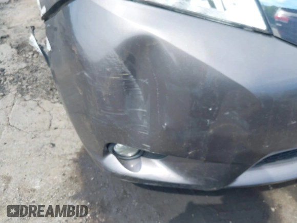 2011 Toyota Sienna XLE with VIN 5TDDK3DC8BS028176, listed as a IAAI auction lot 42592654 with 161,992 mi miles and . Bid and sale history available at DreamBid. Image 17.