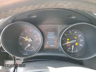 2018 Toyota C-HR XLE z VIN NMTKHMBX2JR012702, wystawiony jako Copart lot #55675245 z przebiegiem 114 391 mil mil oraz Szkody całkowita. Historia ofert i sprzedaży dostępna na DreamBid. Obrazek 9.