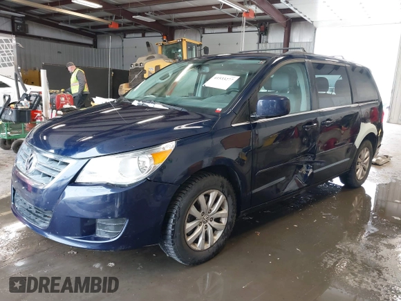 2014 Volkswagen Routan SE with VIN 2C4RVABG2ER134482, listed as a IAAI auction lot 41533277 with 118,193 mi miles and . Bid and sale history available at DreamBid. Image 18.