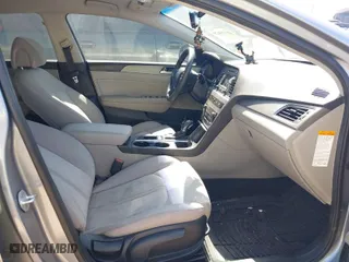 2016 Hyundai Sonata Hybrid SE with VIN KMHE24L15GA025570, listed as a IAAI auction lot 41735029 with 142,346 mi miles. Bid and sale history available at carsss.com. Image 5.